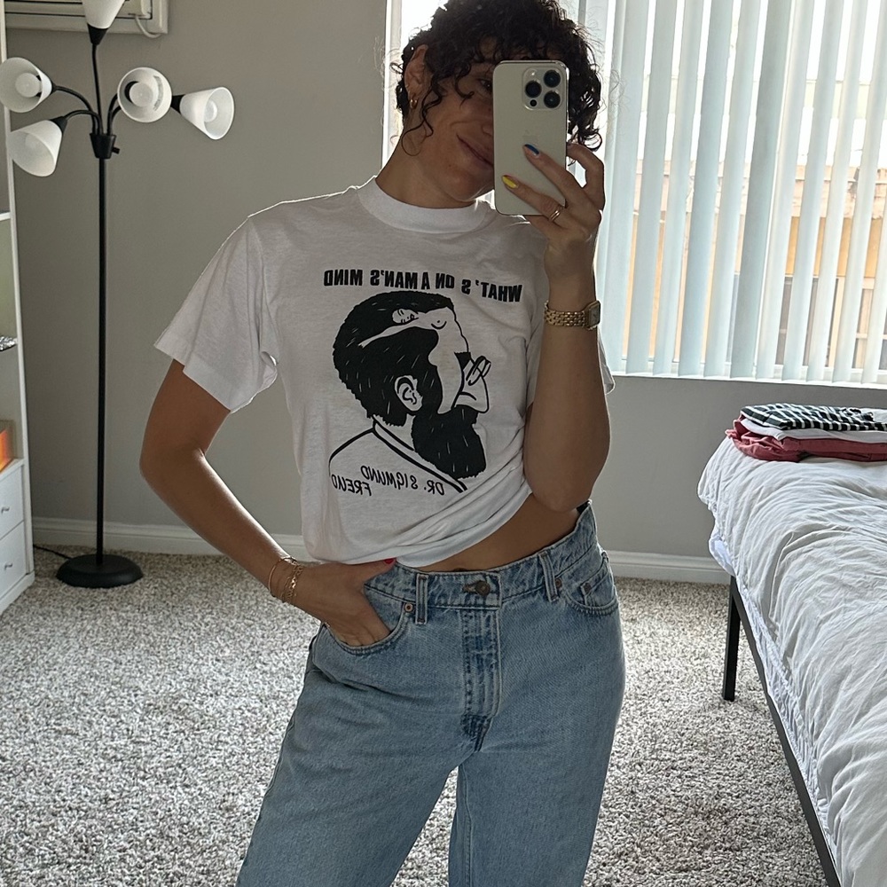 Naughty Vintage T-Shirt with funny Freud Naked Lady Print